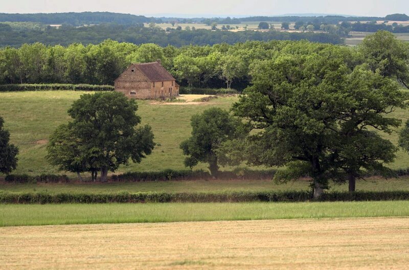 Jahrhundertelang verließen Tausende von Frauen die Hügel und Täler des Morvan, um sich als Ammen für die Kinder der Aristokratie und später der Pariser Bourgeoisie zu verdingen. – Bild: arte