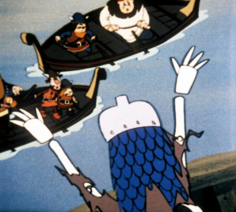 Ängstlich nähern sich die Wikinger dem Geisterschiff. – Bild: ORF/​Apollo Filmverleih