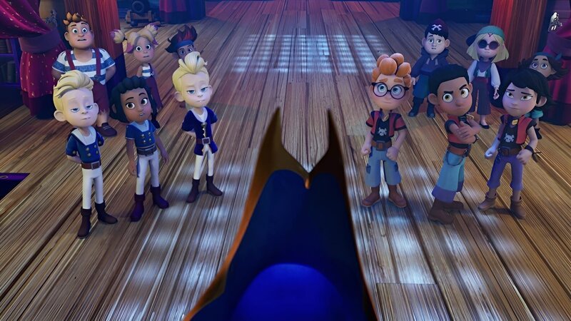 Käpt’n Flint teilt den enttäuschten Schülern der Pirate Academy mit, dass zur Horrorshow-Aufführung in der Bibliothek nur die Erwachsenen Zutritt haben. – Bild: ZDF/​Method Animation/​Mediawan kids & family