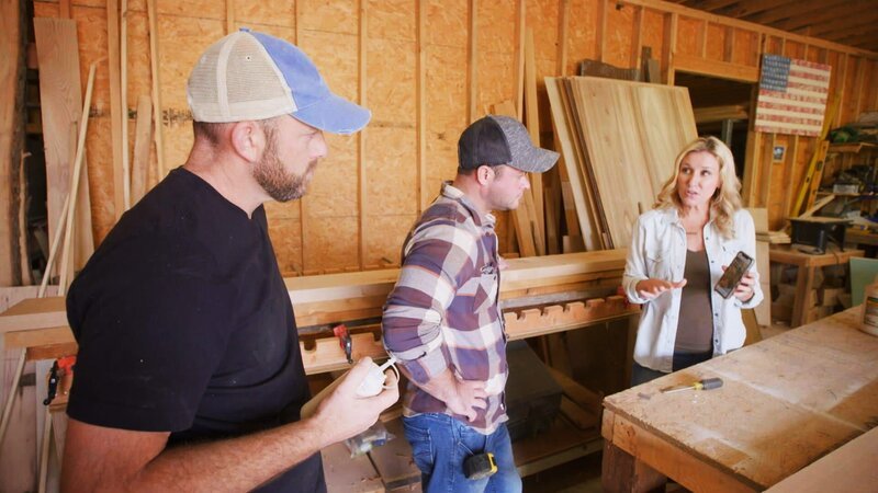 Cassie und Greg lieben ihr Haus in der Innenstadt von Bentonville – doch mit der Innenarchitektur kommen sie nicht zurecht. Nachdem sie ewig auf eine Renovierung gespart haben, sollen Jenny und Dave den Umbau übernehmen und das Haus in ein Traumhaus für sie und ihre Kinder verwandeln. Auf der Wunschliste stehen offenere und größere Räume und eine einladende und warme Atmosphäre – das Spezialgebiet von Jenny. Ohne den Charme des Hauses zu zerstören, erfüllt die Interior-Expertin jeden Wunsch der liebevollen Familie. – Bild: HGTV