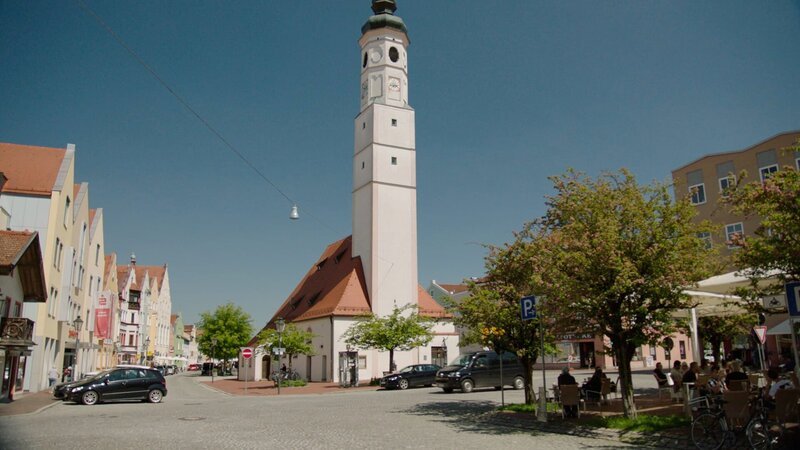 Dorfen ist die zweitgrößte Stadt im Landkreis Erding und war vor ein paar Jahrzehnten Schauplatz eines „Bierkriegs“, über den wir im Film berichten. – Bild: BR/​Frieder Käsmann