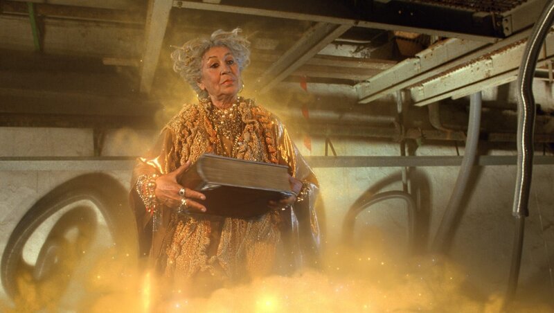 Pilar Bardem (Surundula). – Bild: ORF/DOR Film/Marco Nagel Pilar Bardem (Surundula). – Bild: ORF/DOR Film/Marco Nagel