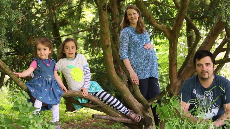 „Wir bekommen eine Baby“ ist das Thema bei der „Sendung mit dem Elefanten“. – Bild: WDR/​Trickstudio Lutterbeck