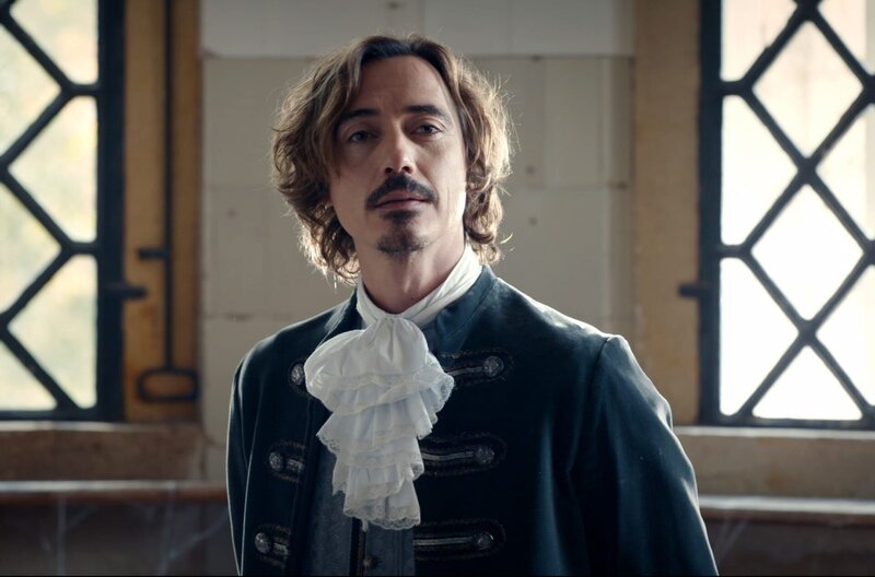 Pierre Boué (Nils Brunkhorst) wurde ins Ausland geschickt, um der Verfolgung zu entgehen. – Bild: Gebrüder Beetz Filmproduktion