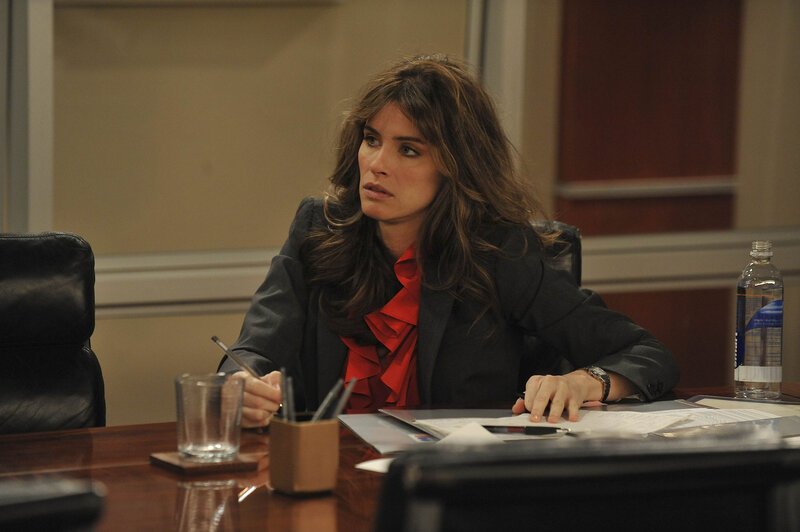 Marshalls neue Kollegin: Jenkins (Amanda Peet) … – Bild: © 20th Century Fox International Television
