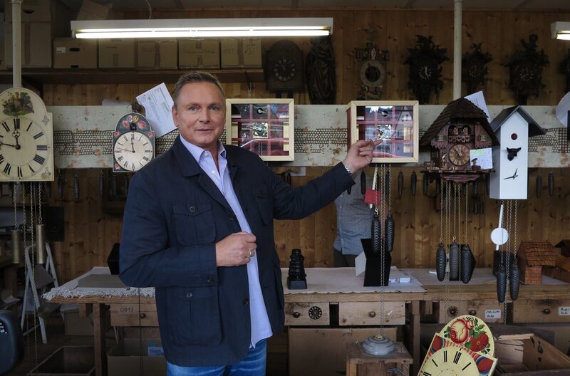 Axel Bulthaupt im Kuckucksuhren-Paradies – Bild: MDR