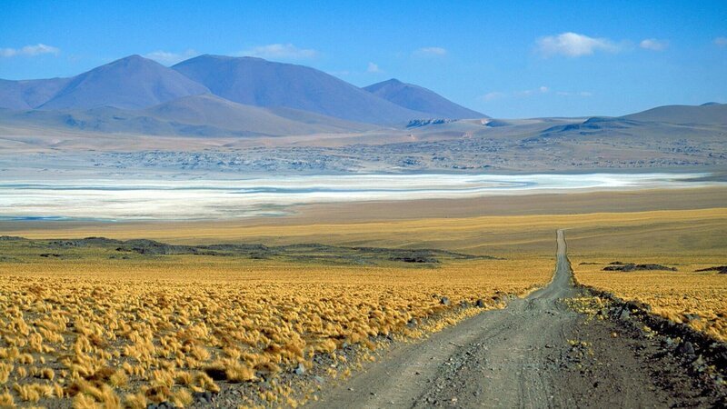 Hochland in der östlichen Atacama. – Bild: ZDF und ORF