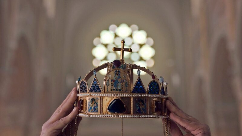  Stephanskrone: Die traditionelle Königskrone des historischen Königreichs Ungarn. – Bild: ORF/​Clever Contents