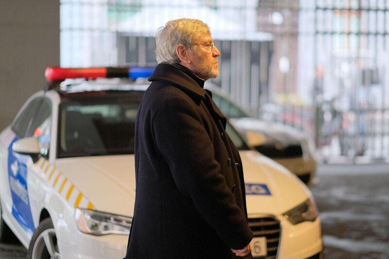 Julien Baptiste (Tchéky Karyo) – Bild: Two Brothers Pictures & All3Media International /​ Gabor Kotschy