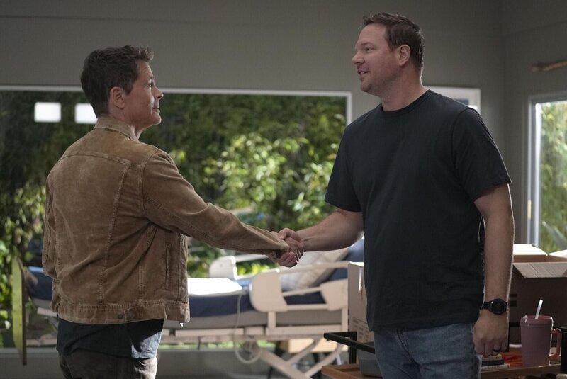 Owen Strand (Rob Lowe, l.); Judd Ryder (Jim Parrack, r.) – Bild: 20th Television