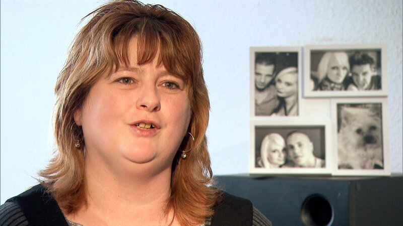 Die 44-jährige Marion ist seit 26 Jahren mit ihrem Mann Marko (45) verheiratet. Auch Marion wünscht sich mehr Vielfalt in ihrem Leben. Seitdem ihre beiden erwachsenen Kinder ausgezogen sind, plagt sie die Langeweile. – Bild: RTL II