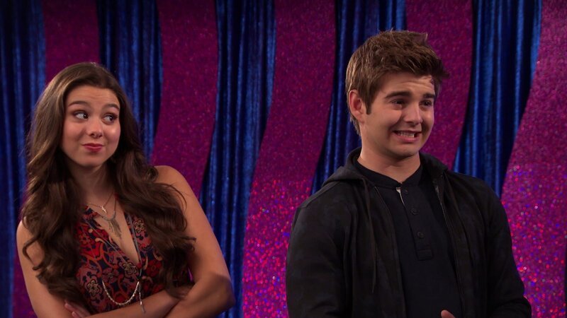 L-R: Phoebe Thunderman (Kira Kosarin), Max Thunderman (Jack Griffo) – Bild: ViacomCBS