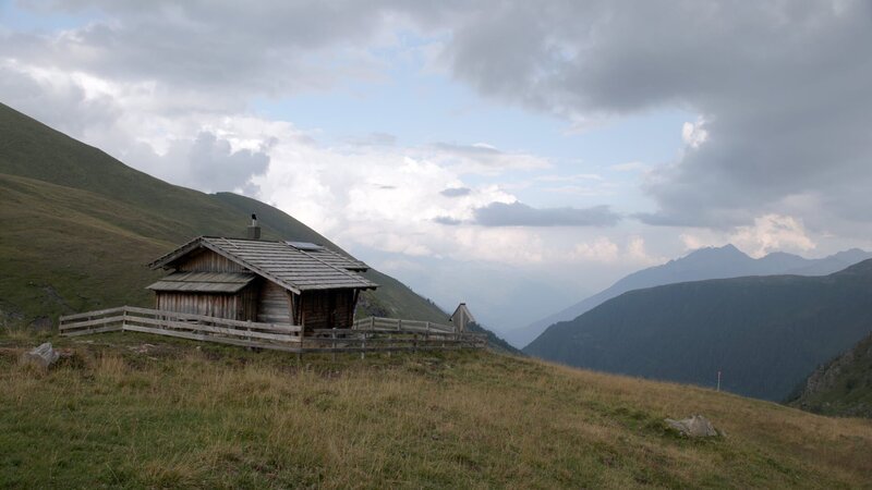 Almhütte Großfragant. – Bild: ORF/​emb media