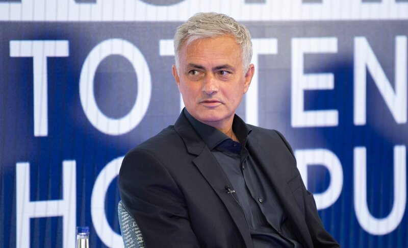 Jose Mourinho attends White Hart Lane for a closed team screening of Amazon Prime Video’s All or Nothing: Tottenham Hotspur – Bild: Amazon Studios