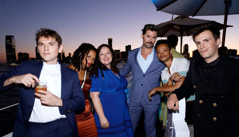 (L-R) Bubba Weiler, Hillary Fisher, Zuzanna Szadkowski, Andrew Rannells, Marquis Rodriguez and Zane Pais attend „Modern Love“ Season 2 Special Reception. – Bild: Getty Images