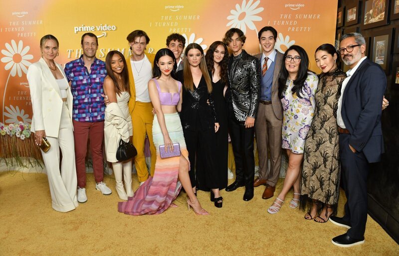 NEW YORK, NEW YORK – JUNE 14: Cast and crew attend the New York City premiere of the Prime Video series „The Summer I Turned Pretty“ on June 14, 2022 in New York City. (Photo by Craig Barritt/​Getty Images for Prime Video) – Bild: Getty Images