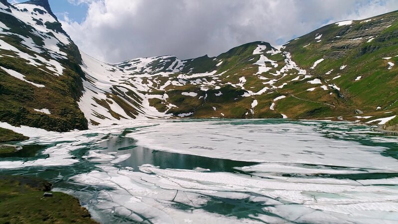 Panoramafoto des Rheinfalls von Schaffhausen. – Bild: Bergblick