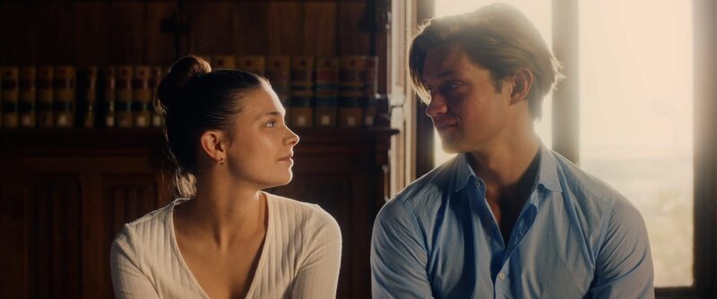 Ruby Bell (Harriet Herbig-Matten) und James Beaufort (Damian Hardung) – Bild: Prime Video