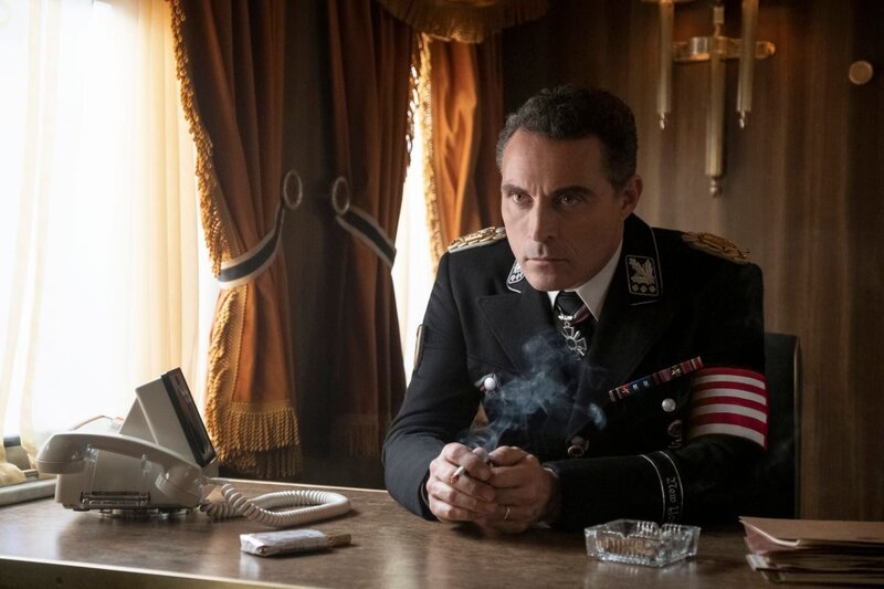 Obergruppenführer John Smith (Rufus Sewell) – Bild: Amazon Studios