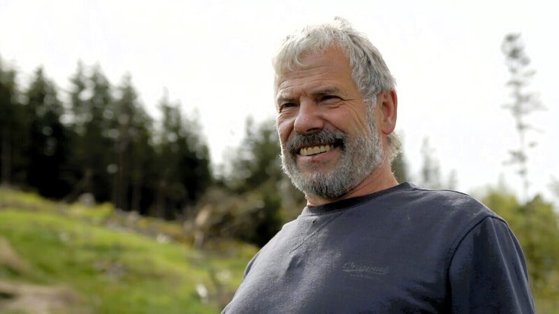 Forstwirt Christof Körner besitzt einiges an Wald rund um Teuschnitz. – Bild: Pius Neumaier /​ BR
