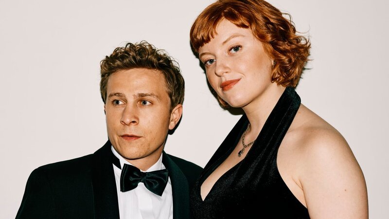 Karl (Max Hubacher) und Miriam (Maeve Metelka) – Bild: FELIX VRATNY