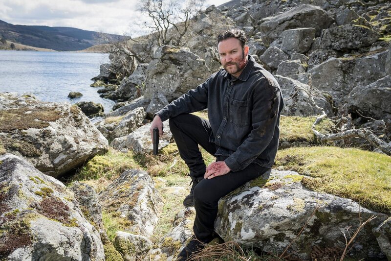 Donal McDonnell (Diarmaid Murtagh) ist sauer, dass Elliot Stanley entkommen konnte. – Bild: ZDF und Steffan Hill