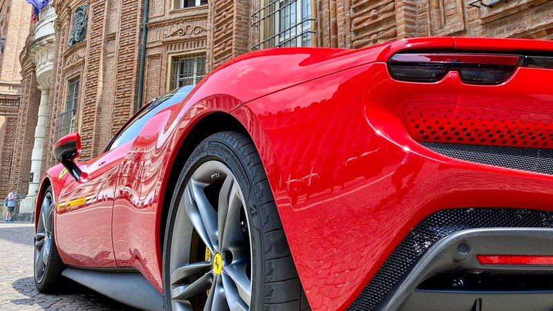 Car – Bild: Warner Bros. Discovery