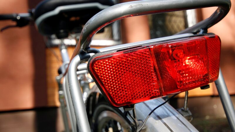 Bicycle Light. – Bild: Aneta Skoczewska /​ Getty Images/​iStockphoto /​ ThinkstockPhotos-119339422.