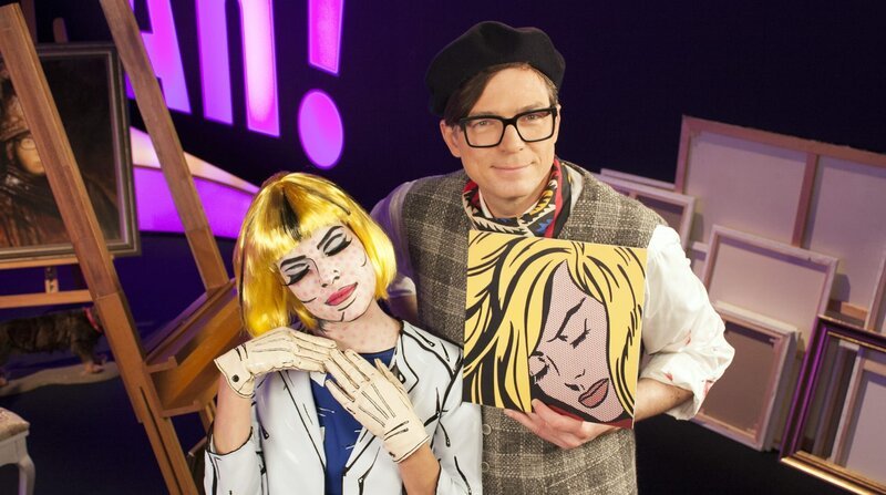 Das Studio von „Wissen macht Ah!“ wird heute zum Maler-Atelier und Ralph vollbringt eine künstlerische Glanzleistung. Während Clarissa Modell steht und Ralph sie mit gekonnten Pinselstrichen geschickt in Szene setzt, erfahren die Zuschauer viel Wissenswertes rund um Kunst. Nebenbei beantworten Clarissa und Ralph die z.B. folgende Frage: Warum verzieht man das Gesicht oder streckt die Zunge raus, wenn man sich konzentriert? – Bild: BR/​WDR/​Thorsten Schneider