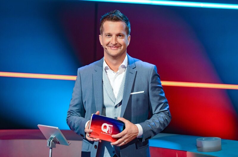 Oliver Polzer. – Bild: ORF/​Hubert Mican