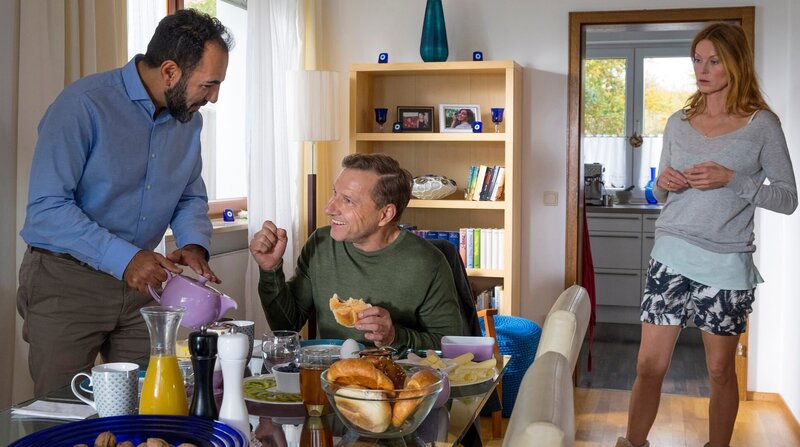 Zaun an Zaun – Bild: ZDF und ARD Degeto/​Erika Hauri