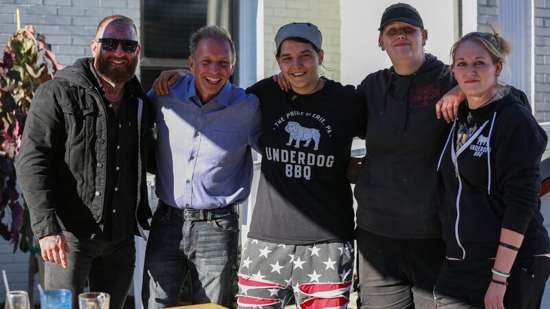 Underdog BBQ 5 (RJ Messenger, Glenn Stearns, , Ashley Messenger, Julie Flack, Jennifer Flack) – Bild: Discovery Channel /​ Discovery Communications, LLC