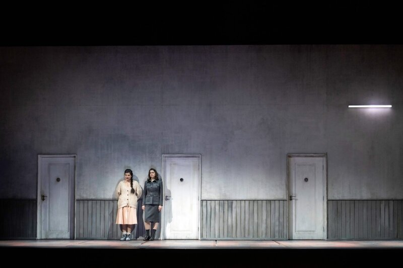 Aigul Akhmetshina (Adalgisa), Asmik Grigorian (Norma). – Bild: ORF/Unitel/Monika Rittershaus Aigul Akhmetshina (Adalgisa), Asmik Grigorian (Norma). – Bild: ORF/Unitel/Monika Rittershaus