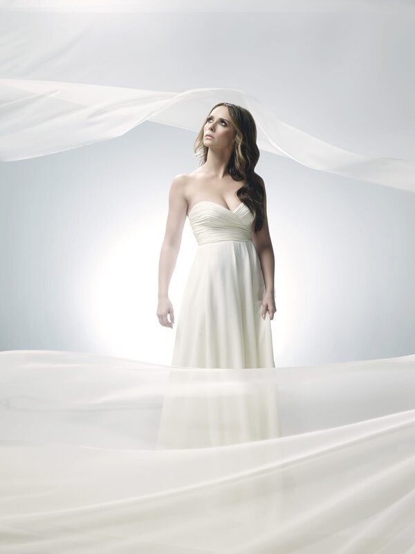 (5. Staffel) – Immer wieder wird Melinda (Jennifer Love Hewitt) von Geistern Verstorbener, die sich noch nicht von der irdischen Welt lösen können, um Hilfe gebeten … – Bild: ABC Studios