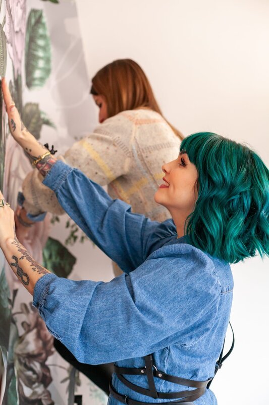 Vera (hinten); Isabella Franke (vorne) – Bild: sixx