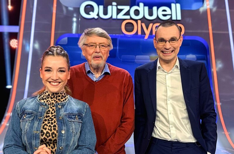Quizduell-Olymp: Marie-Louise Finck (l.), Prof. Eckhard Freise (M.) und Thorsten Zirkel (r.) – Bild: ARD/​ITV Studios
