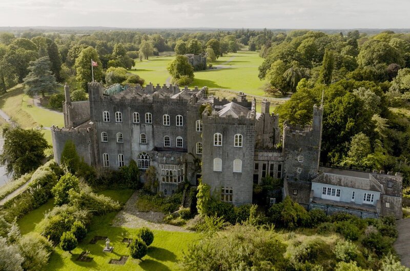 Die preisgekrönten Gärten von Birr Castle in der Grafschaft Offaly gehören zu den schönsten Irlands. – Bild: Florianfilm