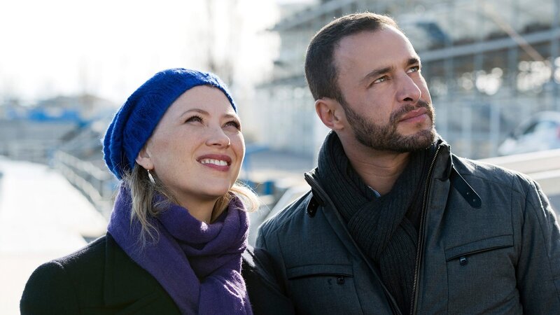 Candice Renoir (Cécile Bois) und Antoine Dumas (Raphaël Lenglet) – Bild: AXN White