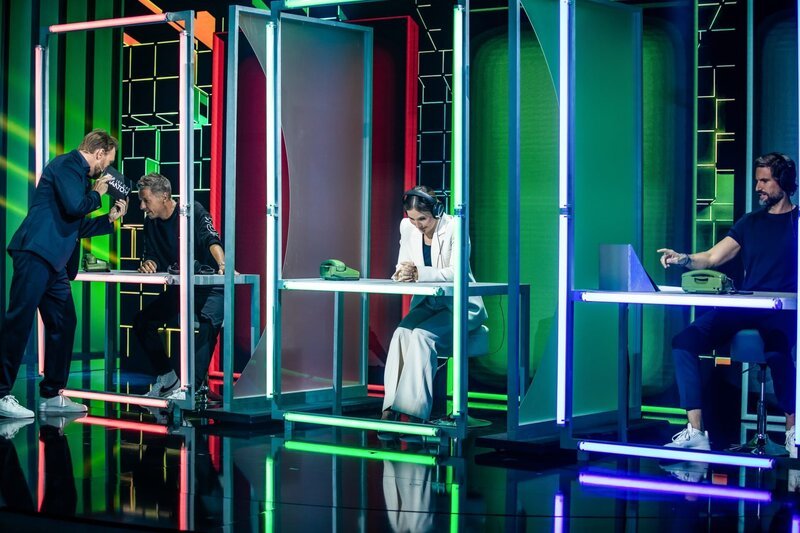 (v.l.n.r.) Steven Gätjen; Michi Beck; Jeannine Michaelsen; Tom Beck – Bild: ProSieben /​ Benedikt Müller