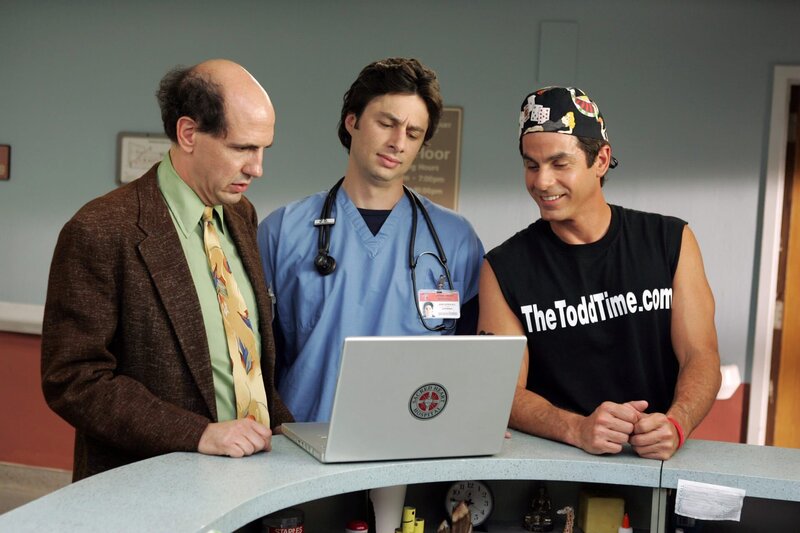 Sam Lloyd, Zach Braff, Robert Maschio – Bild: ORF/​Disney/​Justin Lubin
