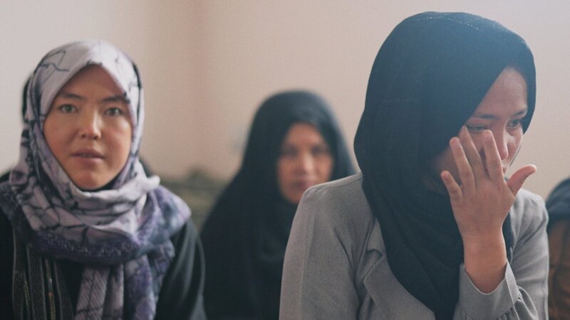 NZZ Format Land ohne Frauen – Wie die Taliban den Afghaninnen ihre Freiheit nehmen Frauen in Afghanistan – Bild: SRF