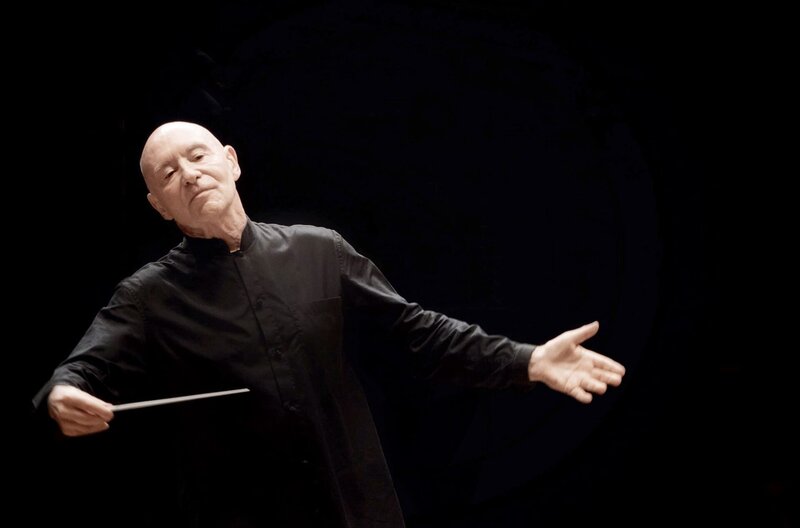 Christoph Eschenbach dirigiert Schönberg und Brahms – Bild: Marco Borggreve