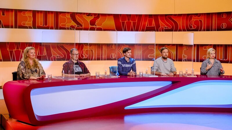 Ulrike Beimpold, Severin Gröbner, Clemens Maria Schreiner, Rudi Schöller, Katharina Straßer. – Bild: ORF/​Günther Pichlkostner