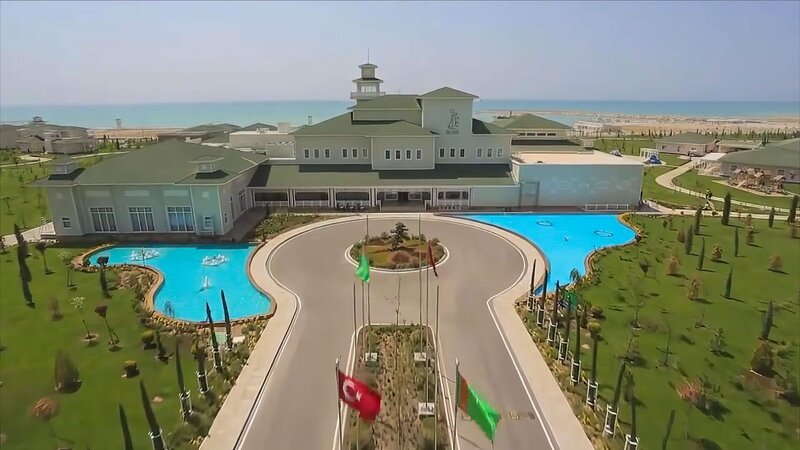 Der Yachtclub Yelken in dem turkmenischen Touristenort Awaza am Kaspischen Meer – Bild: ZDF und Nova Production Der Yachtclub Yelken in dem turkmenischen Touristenort Awaza am Kaspischen Meer – Bild: ZDF und Nova Production