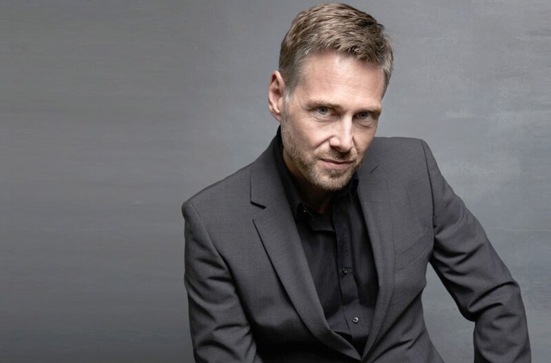 Einer der Solisten ist der deutsche Bariton Michael Nagy. – Bild: Gisela Schenker