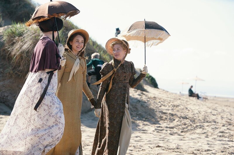 Clara Brereton, Charlotte Heywood und Mary Parker. – Bild: Simon Ridgway /​ RED PLANET PICTURES