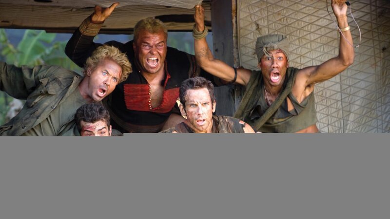 Actionstar Tugg Speedman (Ben Stiller, Mitte) glaubt, er dreht einen weiteren harten Film, als er zusammen mit seinen Kollegen im Dschungel ausgesetzt wird. Doch schnell wird klar, dass die Situation ernst ist – Bild: RTLZWEI Actionstar Tugg Speedman (Ben Stiller, Mitte) glaubt, er dreht einen weiteren harten Film, als er zusammen mit seinen Kollegen im Dschungel ausgesetzt wird. Doch schnell wird klar, dass die Situation ernst ist – Bild: RTLZWEI