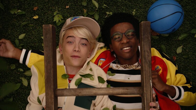 (v.l.) Lincoln (Wolfgang Cecil Schaeffer) und Clyde (Jahzir Bruno) sind entschlossen, sich einen Namen zu machen. – Bild: Super RTL