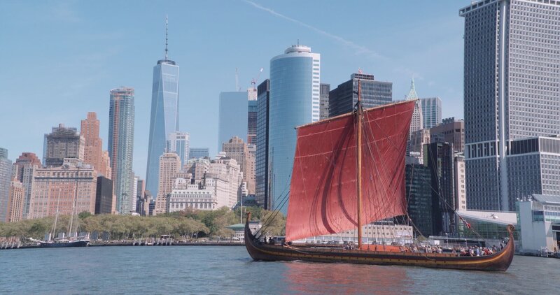 Draken und NYC-Skyline – Bild: THE HISTORY CHANNEL /​ Peder Jacobsson/​Thos Robinson