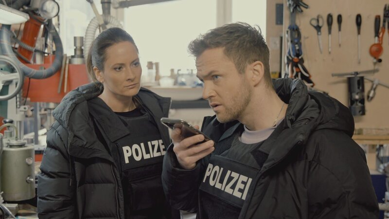 Daniela Stamm (l.); Philipp Stehler (r.) – Bild: SAT.1